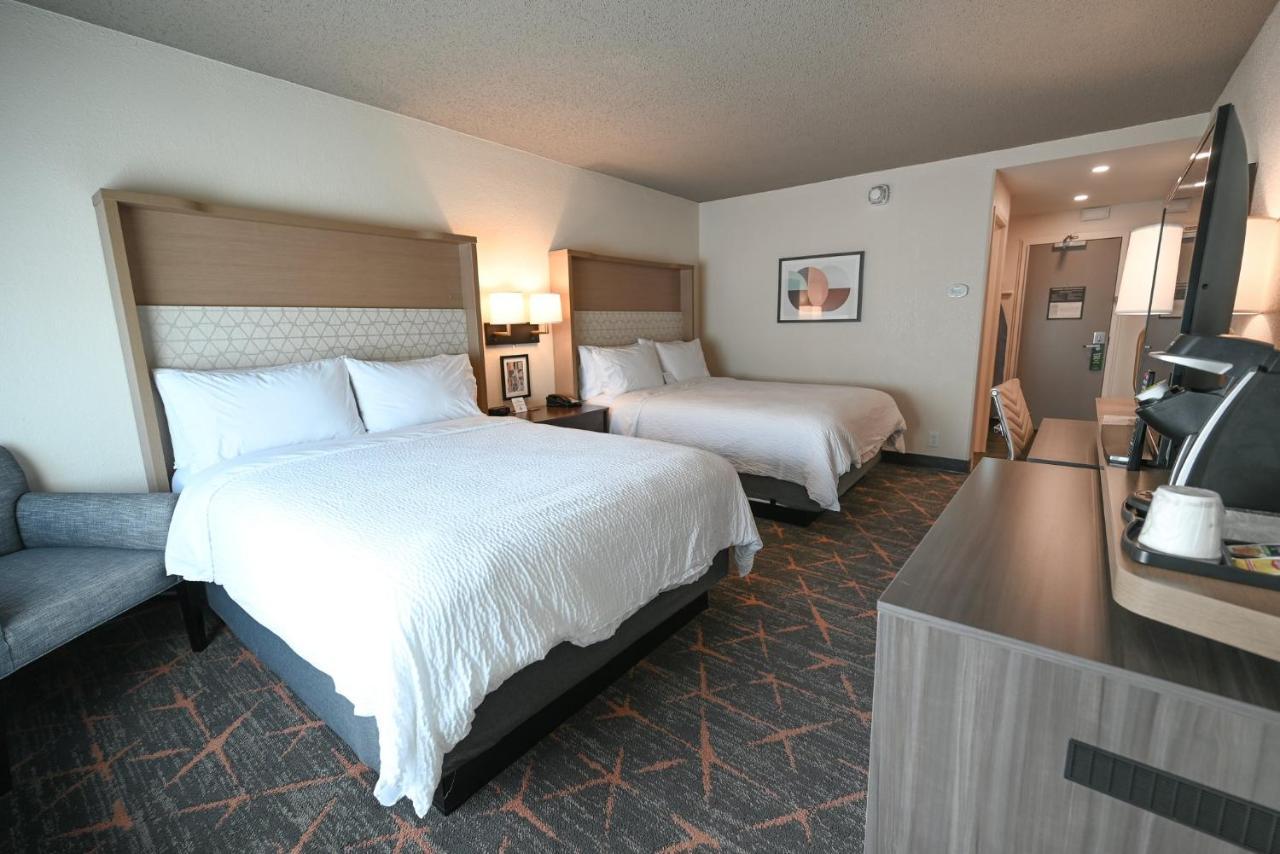 Holiday Inn Cleveland-Mayfield By Ihg Extérieur photo