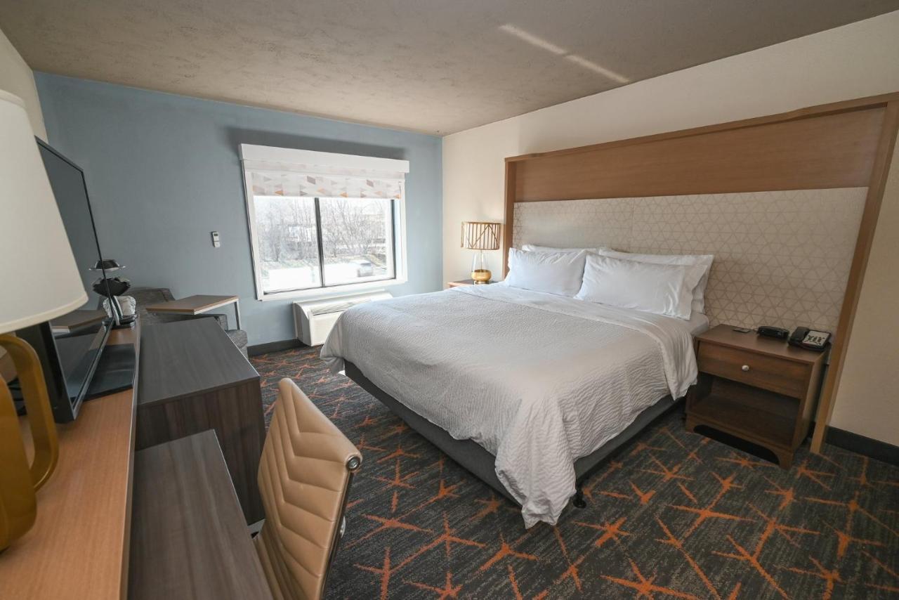 Holiday Inn Cleveland-Mayfield By Ihg Extérieur photo