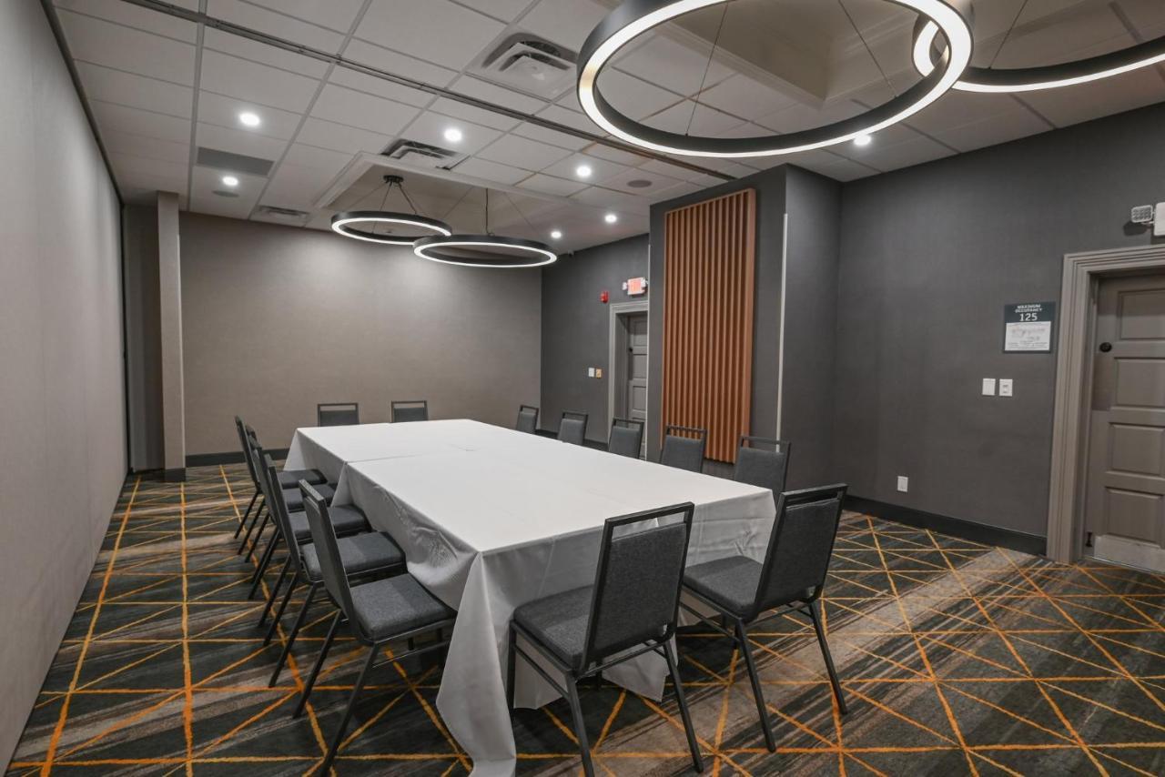 Holiday Inn Cleveland-Mayfield By Ihg Extérieur photo